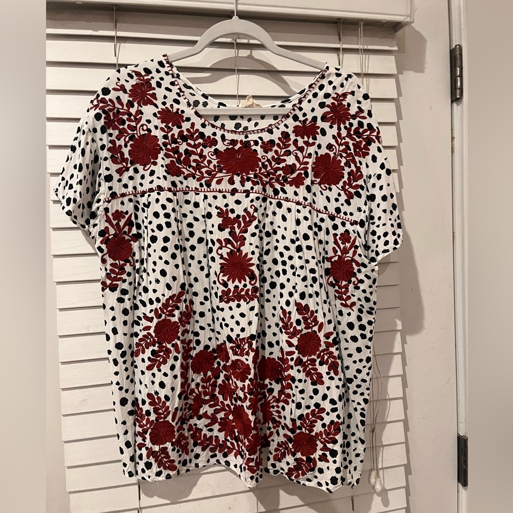 Layerz Top. Embroidered with Maroon xl